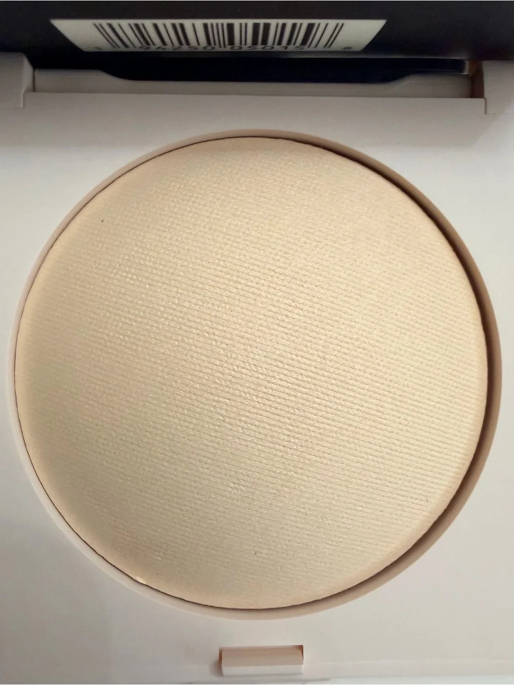 laura mercier Luminous Pressed Powder - translucent.